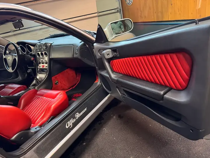Alfa Romeo Gtv 1998 photo 2