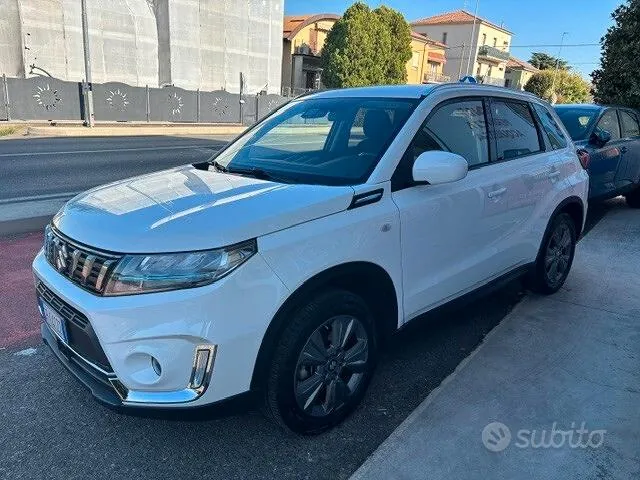 Suzuki Vitara 2023 photo 2