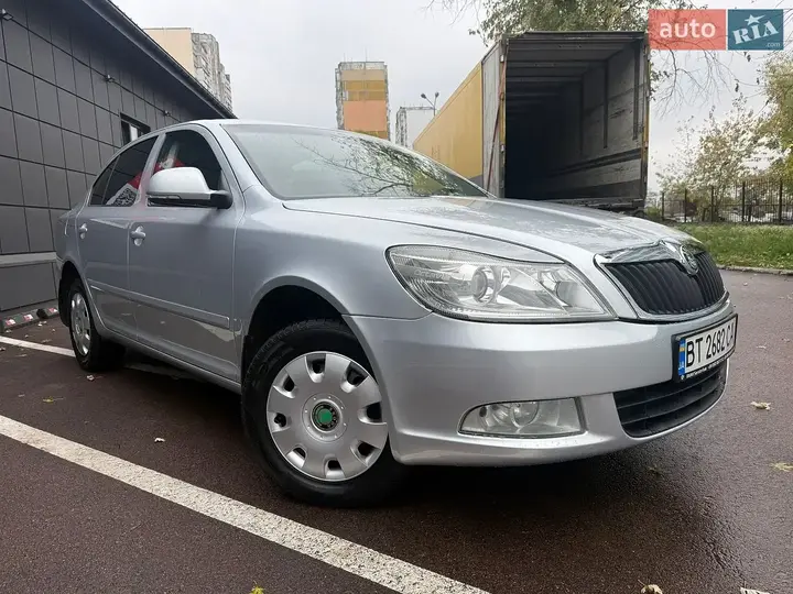 Skoda Octavia 2011 photo 3