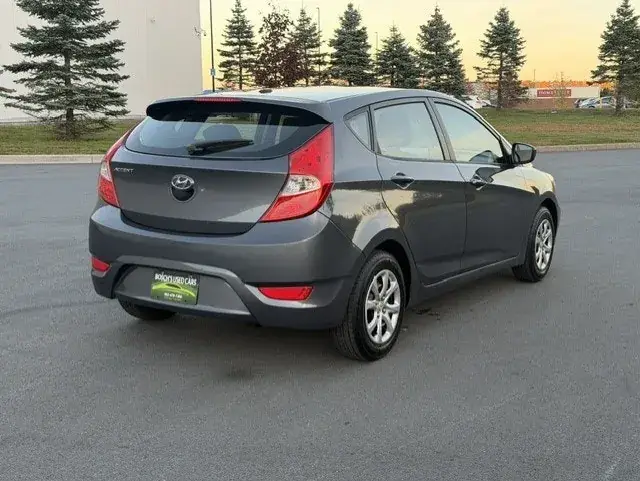 Hyundai Accent 2013 photo 4