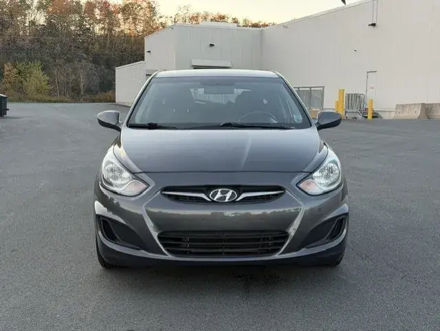 Hyundai Accent 2013 photo 3