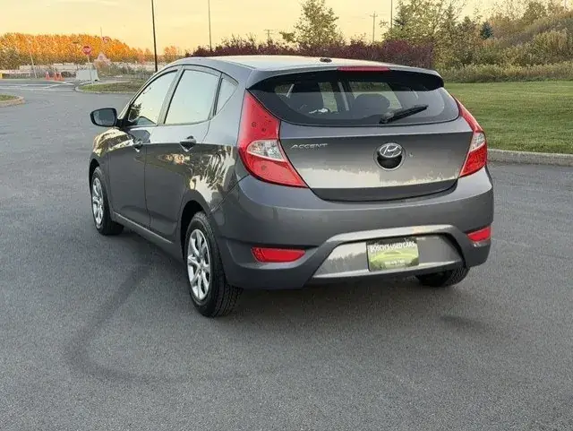 Hyundai Accent 2013 photo 2