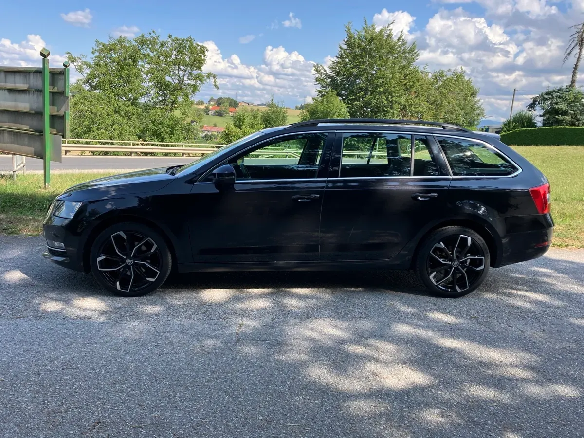 Skoda Octavia 2018 photo 2