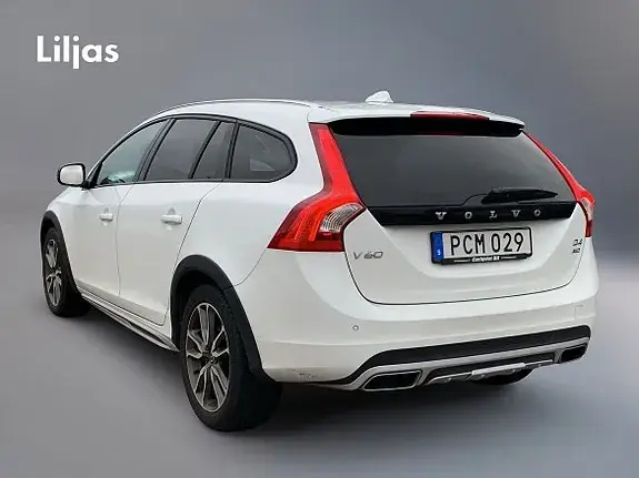 Volvo V60 Cross Country 2017 photo 3