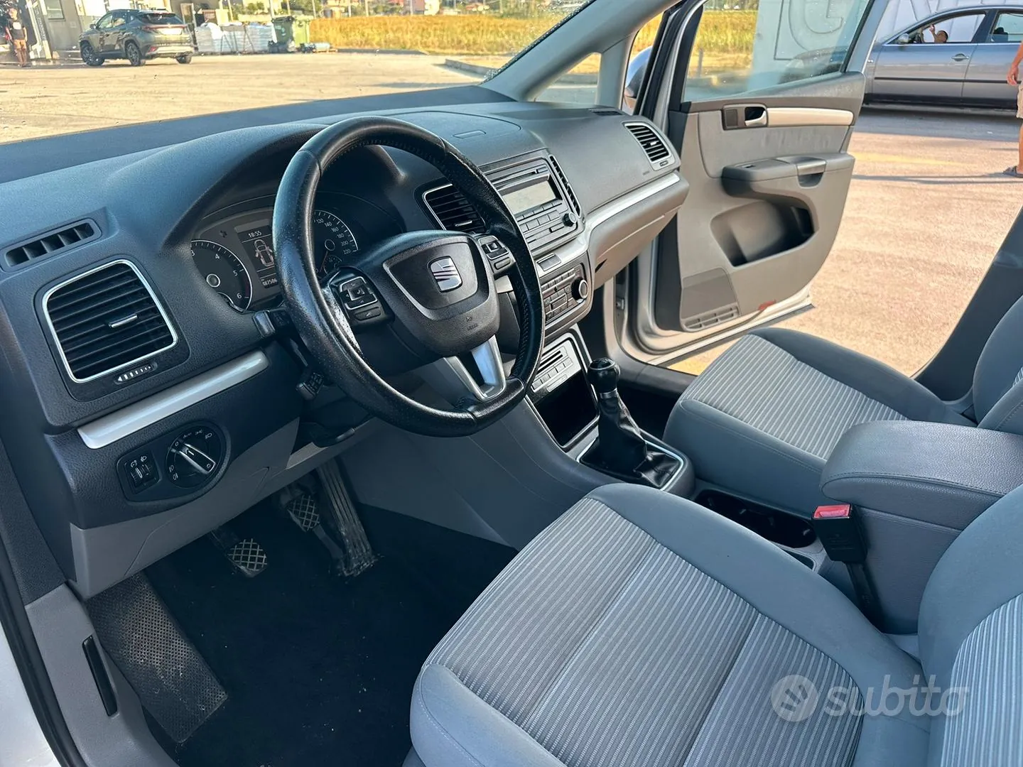 Seat Alhambra 2010 photo 5