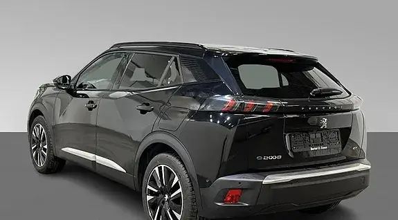 Peugeot E-2008 2022 photo 4