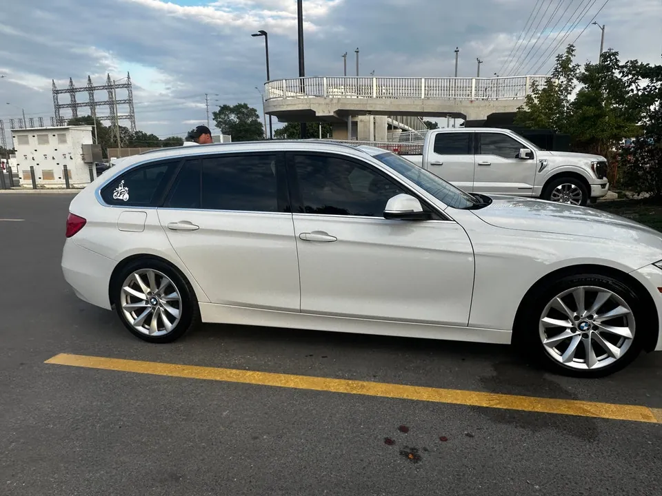 BMW 3Series 2014 photo 2