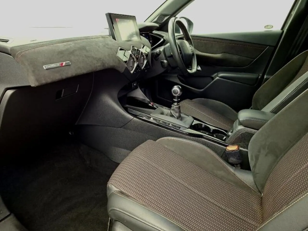 DS Automobiles 3 Crossback 2019 photo 5