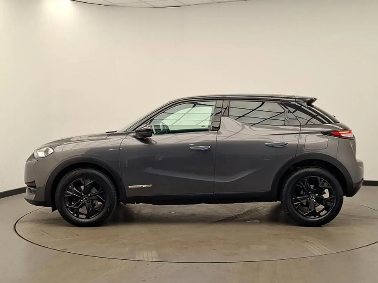 DS Automobiles 3 Crossback 2019 photo 4