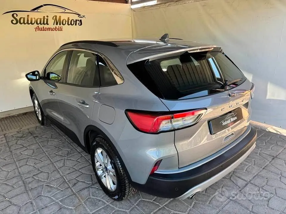 Ford Kuga 2022 photo 3