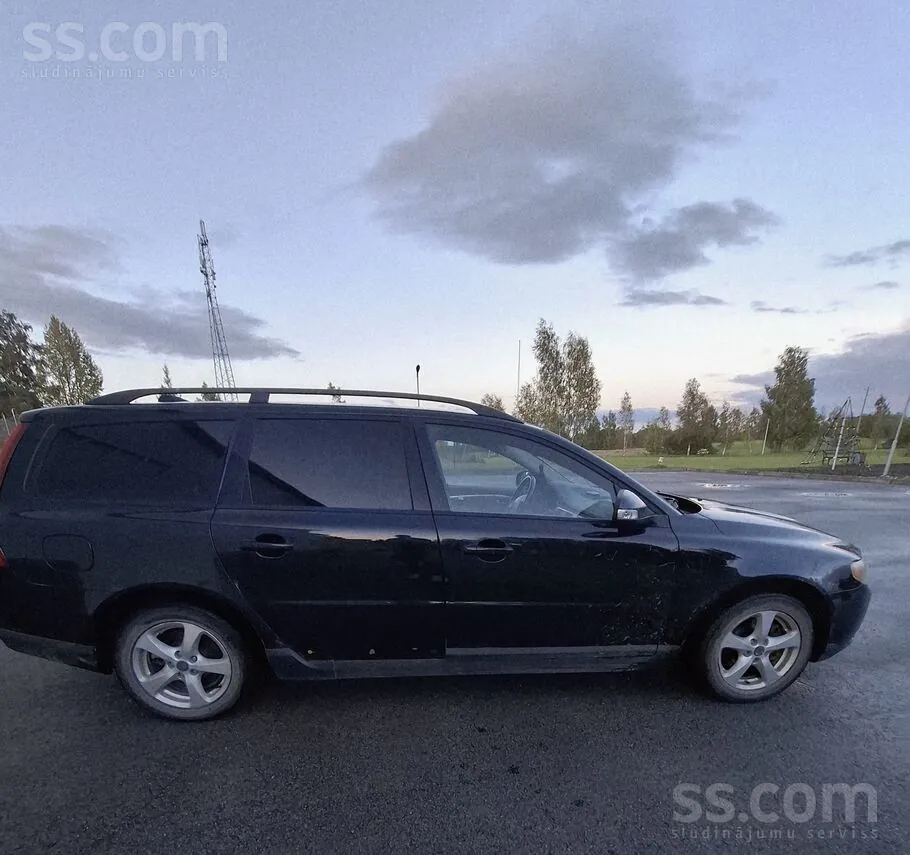 Volvo V70 2008 photo 3