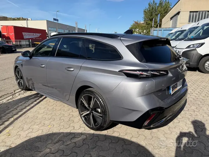 Peugeot 308 2025 photo 2