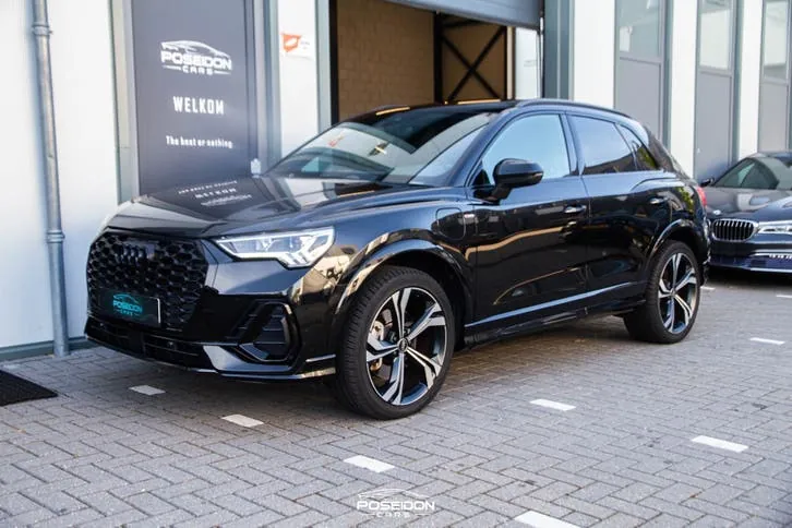 Audi Q3 2022 photo 3