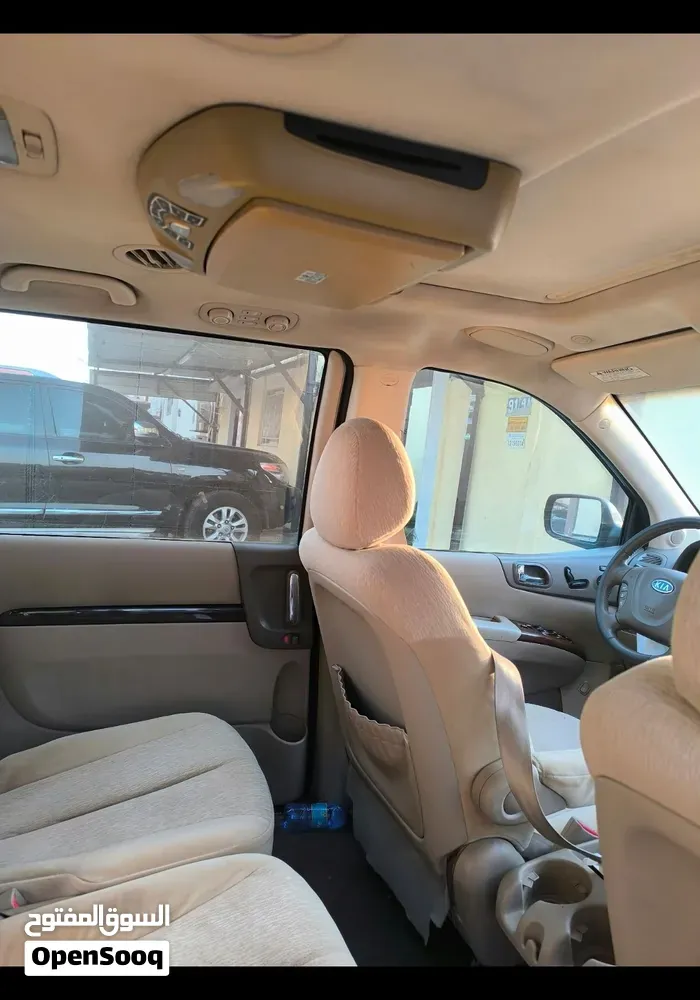 Kia Carnival 2013 photo 4