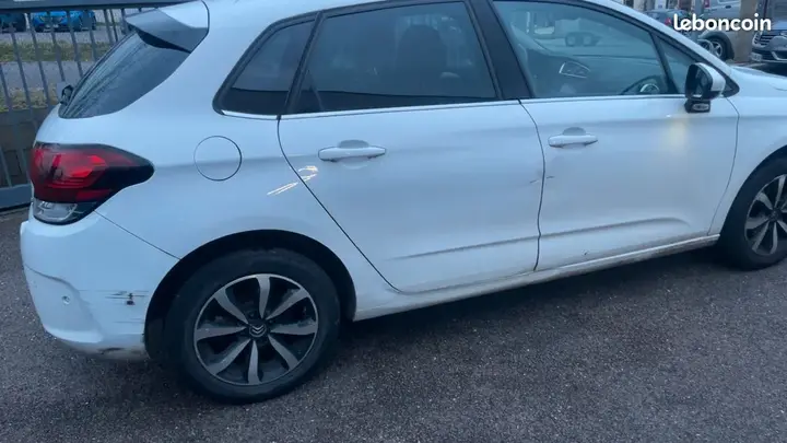 Citroen C4 2018 photo 4