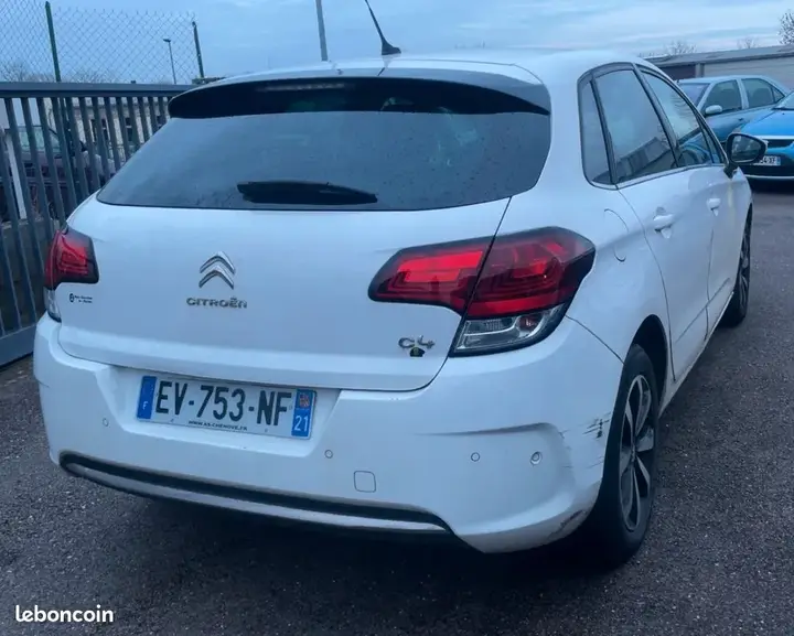 Citroen C4 2018 photo 2