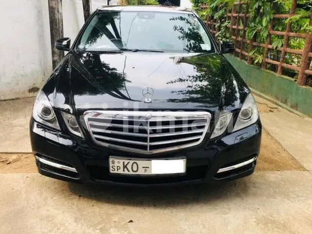Mercedes-Benz E200