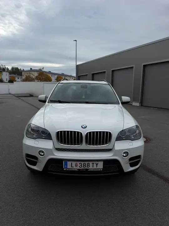 BMW X5 2013 photo 2