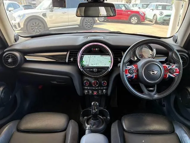 Mini Cooper 2020 photo 2