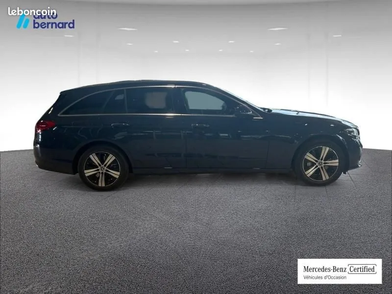Mercedes-Benz C-Class 2025 photo 4