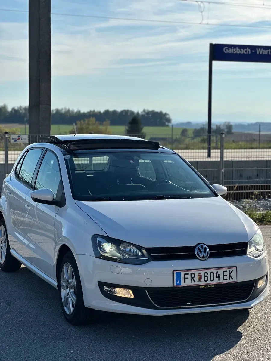 Volkswagen Polo 2011 photo 3