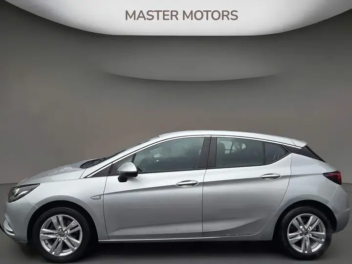 Vauxhall Astra 2016 photo 5