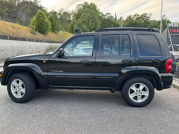 Jeep Cherokee 2004 photo 2