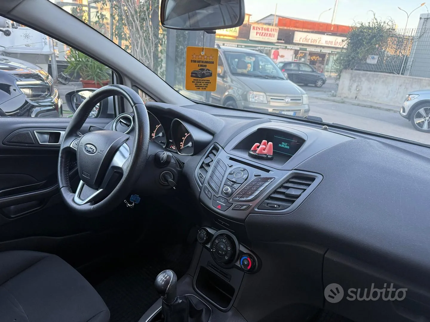 Ford Fiesta 2015 photo 4