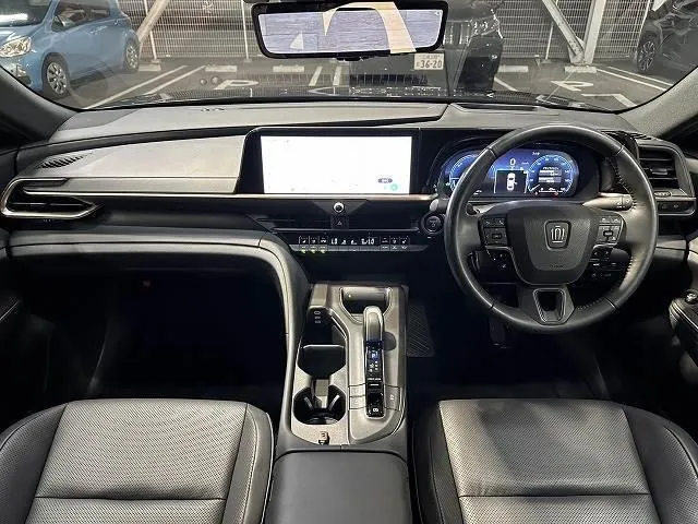Toyota Crown Crossover 2023 photo 2
