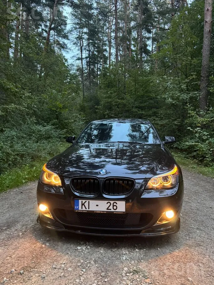 BMW E60 2007 photo 2