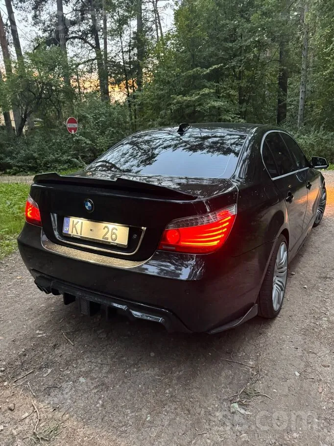BMW E60 2007 photo 4
