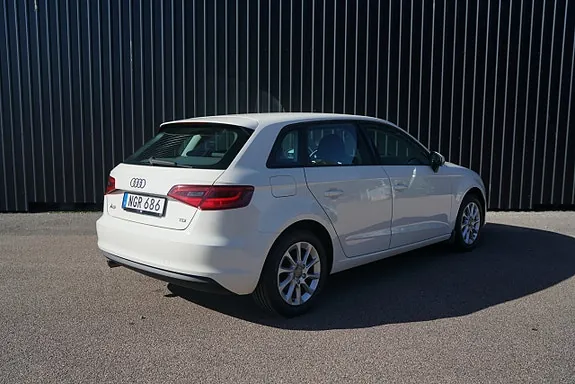 Audi A3 2013 photo 2