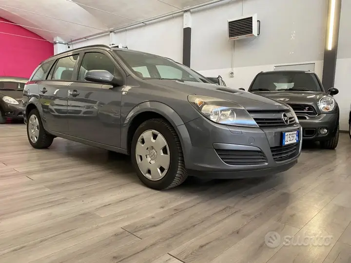 Opel Astra 2005 photo 2