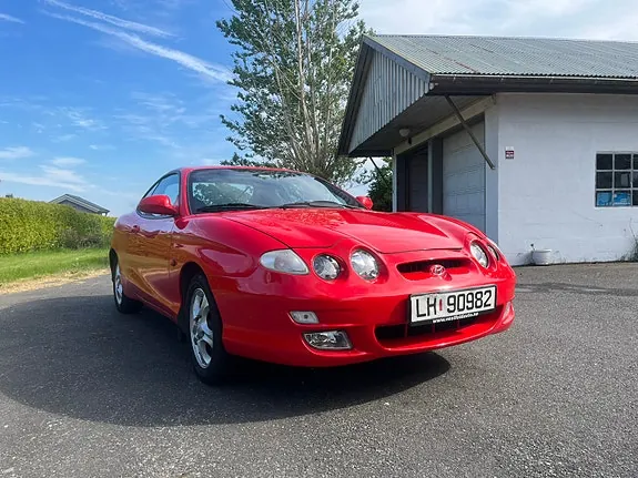 Hyundai Coupe 2000 photo 3
