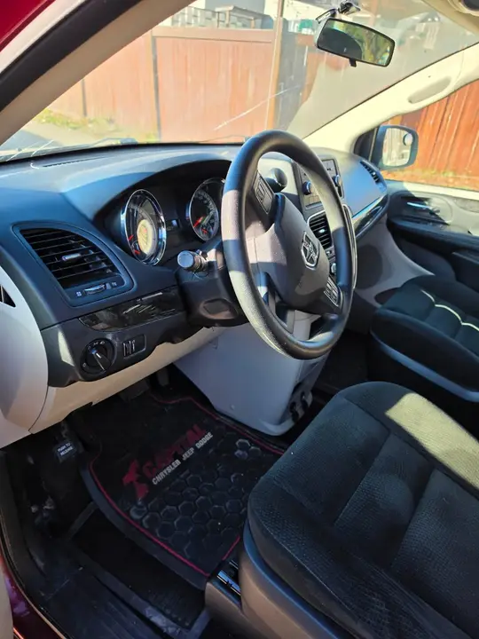 Dodge Grand Caravan 2015 photo 5