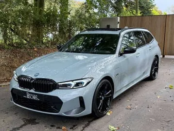 BMW 330Eas 2023 photo 3