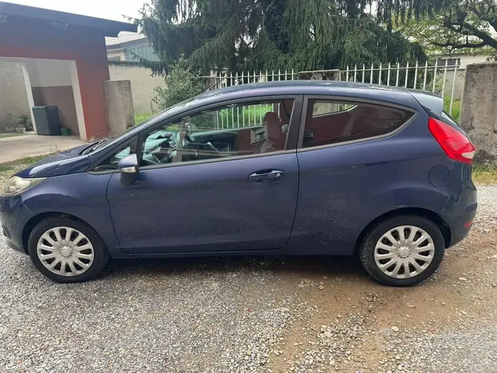 Ford Fiesta 2010 photo 3