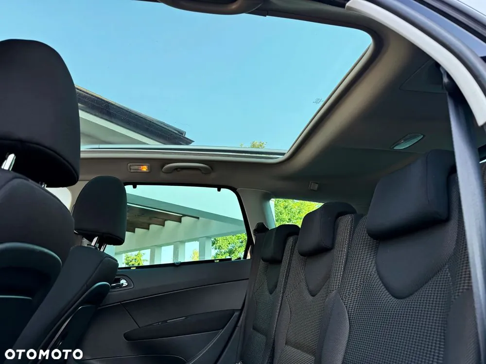 Peugeot 308 2013 photo 4