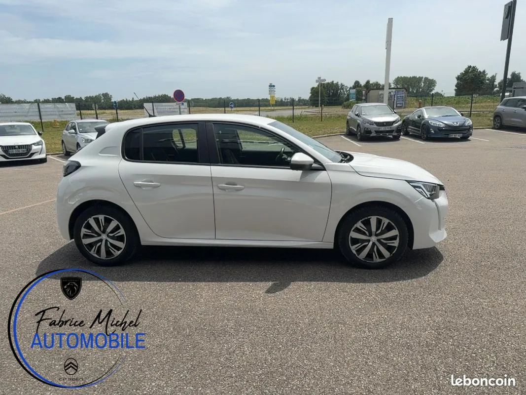 Peugeot 208 2020 photo 4