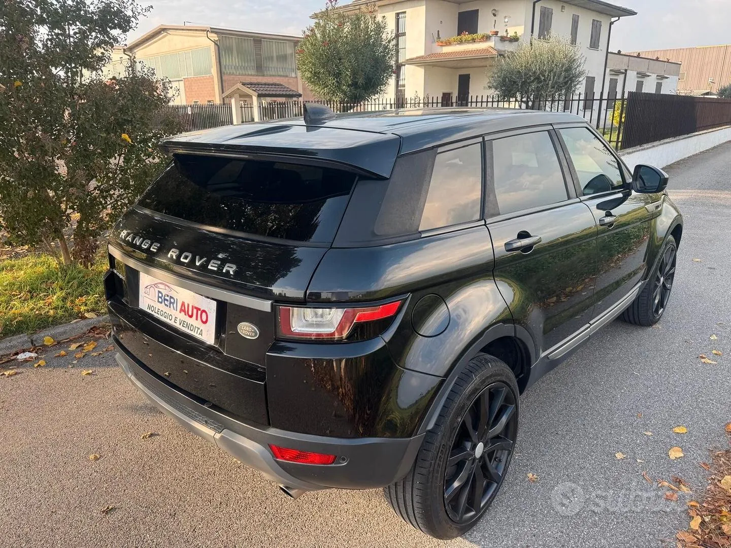 Land Rover Range Rover Evoque 2017 photo 3