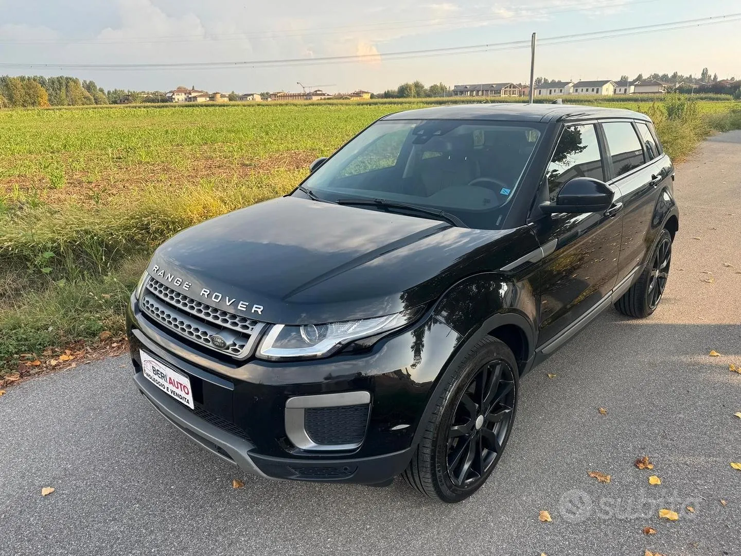 Land Rover Range Rover Evoque 2017 photo 2