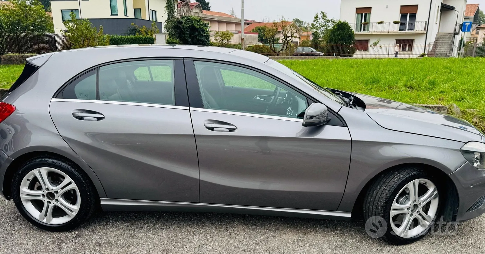 Mercedes-Benz A 180 2015 photo 4