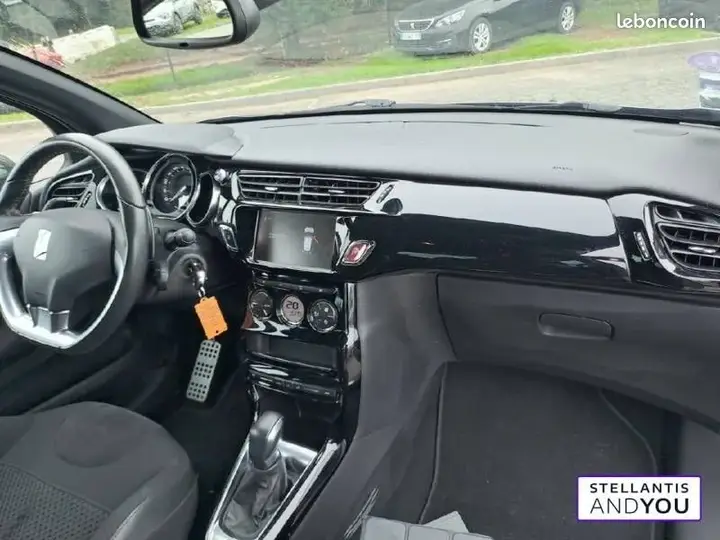 DS Automobiles Ds3 2019 photo 2