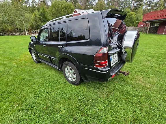 Mitsubishi Pajero 2006 photo 2