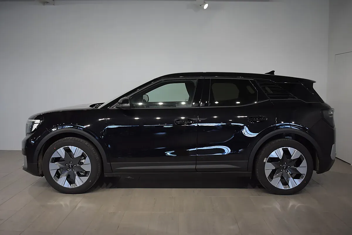 Ford Explorer photo 2
