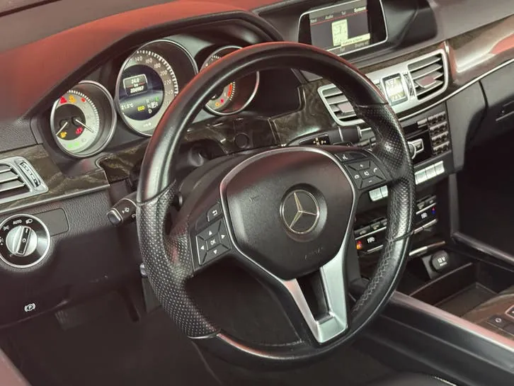 Mercedes-Benz E-Class 2013 photo 3