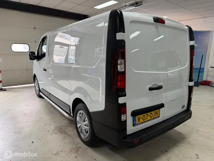 Renault Trafic 2021 photo 3