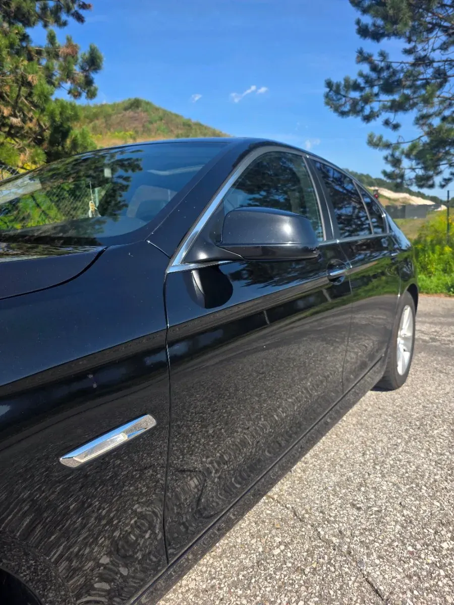 BMW 5 Series 2010 photo 3