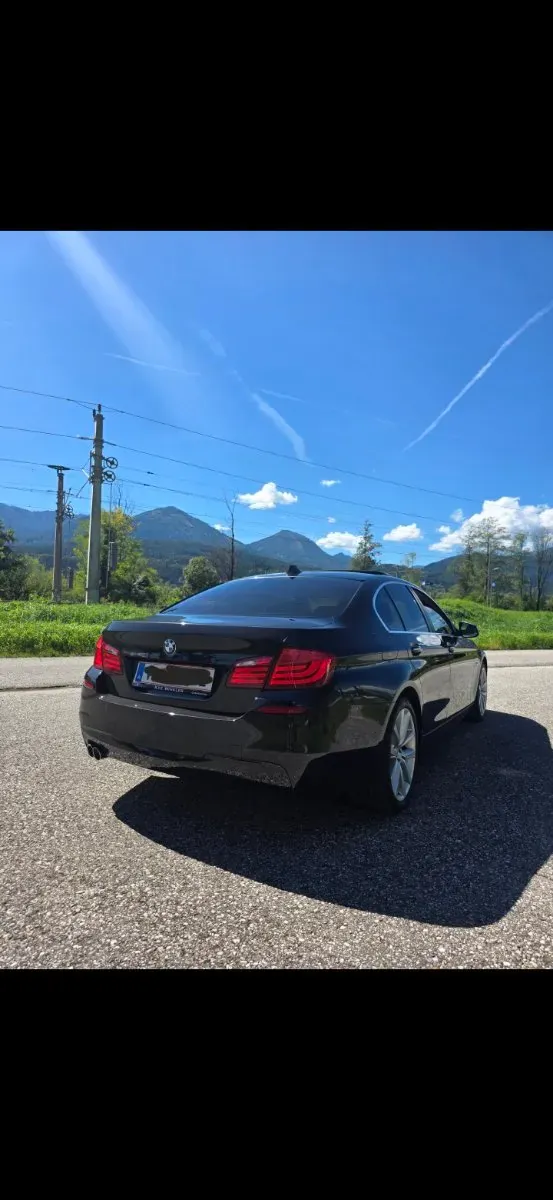 BMW 5 Series 2010 photo 2