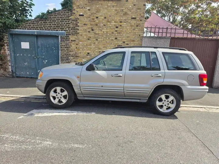 Jeep Grand Cherokee 2002 photo 3